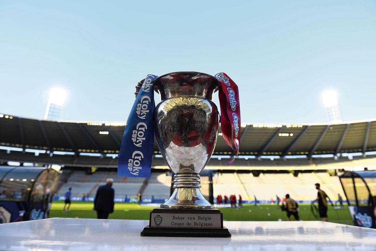Le trophée tant convoité. Qui d'Anderlecht ou La Gantoise se l'appropriera?