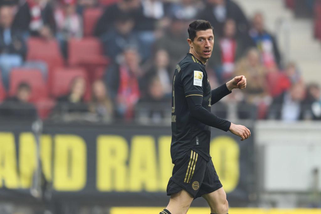 Robert Lewandowski perçoit un salaire deux fois plus important que le joueur le mieux payé du Borussia Dortmund.