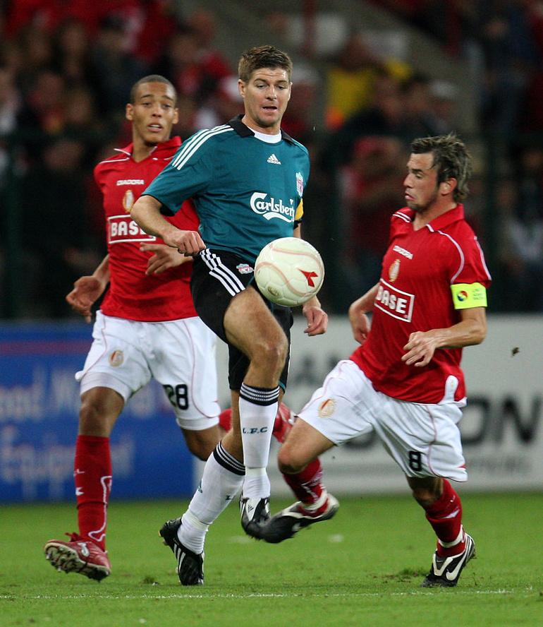 Gerrard à Sclessin face à Witsel et Defour: c'était en 2008 pour les barrages de la Ligue des champions. Souvenirs...