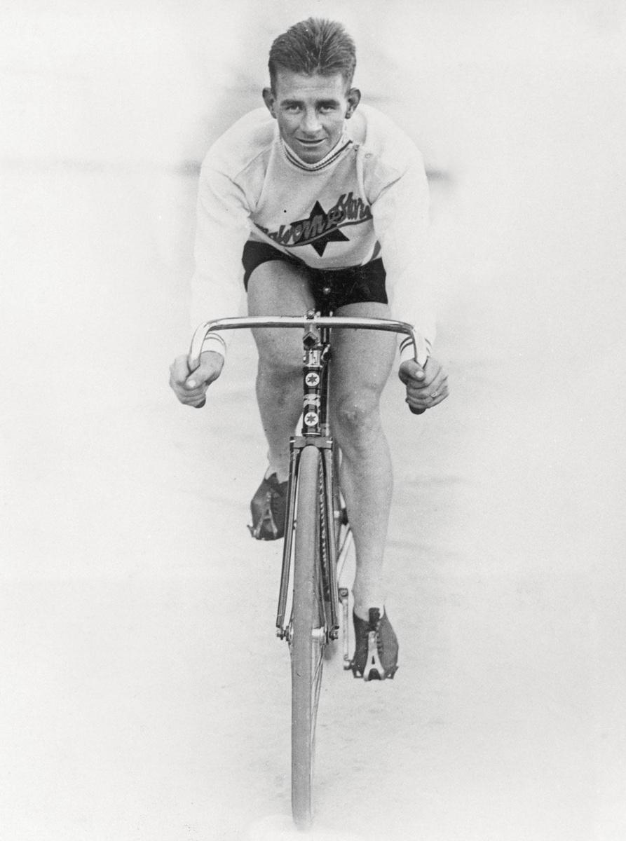 Sir Hubert Opperman a été l'un des pionniers dy cyclisme australien.