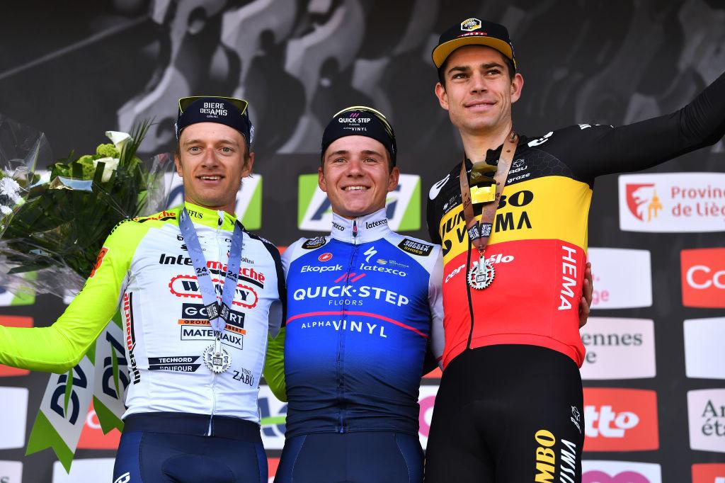 Quinten Hermans (2e), Remco Evenepoel (vainqueur) et Wout van Aert (3e) avaient déjà conclu le printemps des classiques en offrant un podium noir-jaune-rouge sur Liège-Bastogne-Liège.