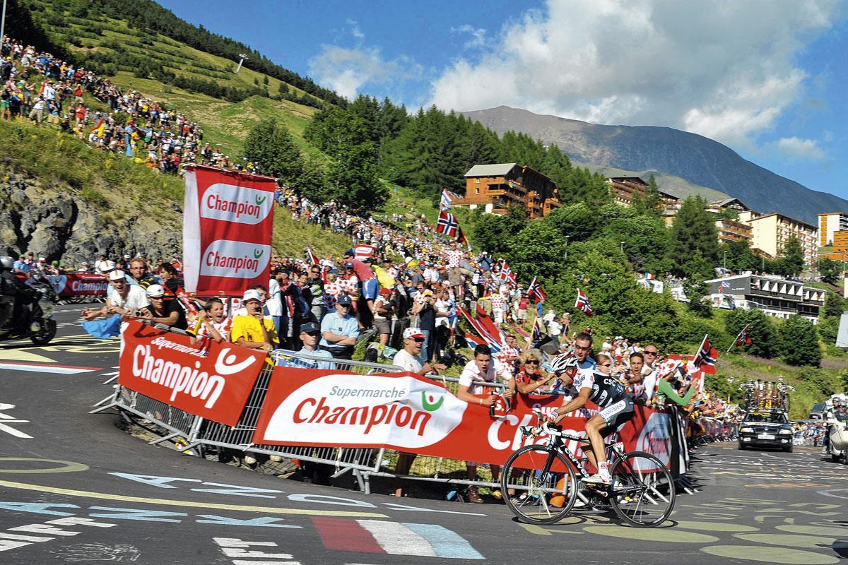 En 2008, Carlos Sastre a posé les jalons de son futur succès final dans l'Alpe d'Huez.