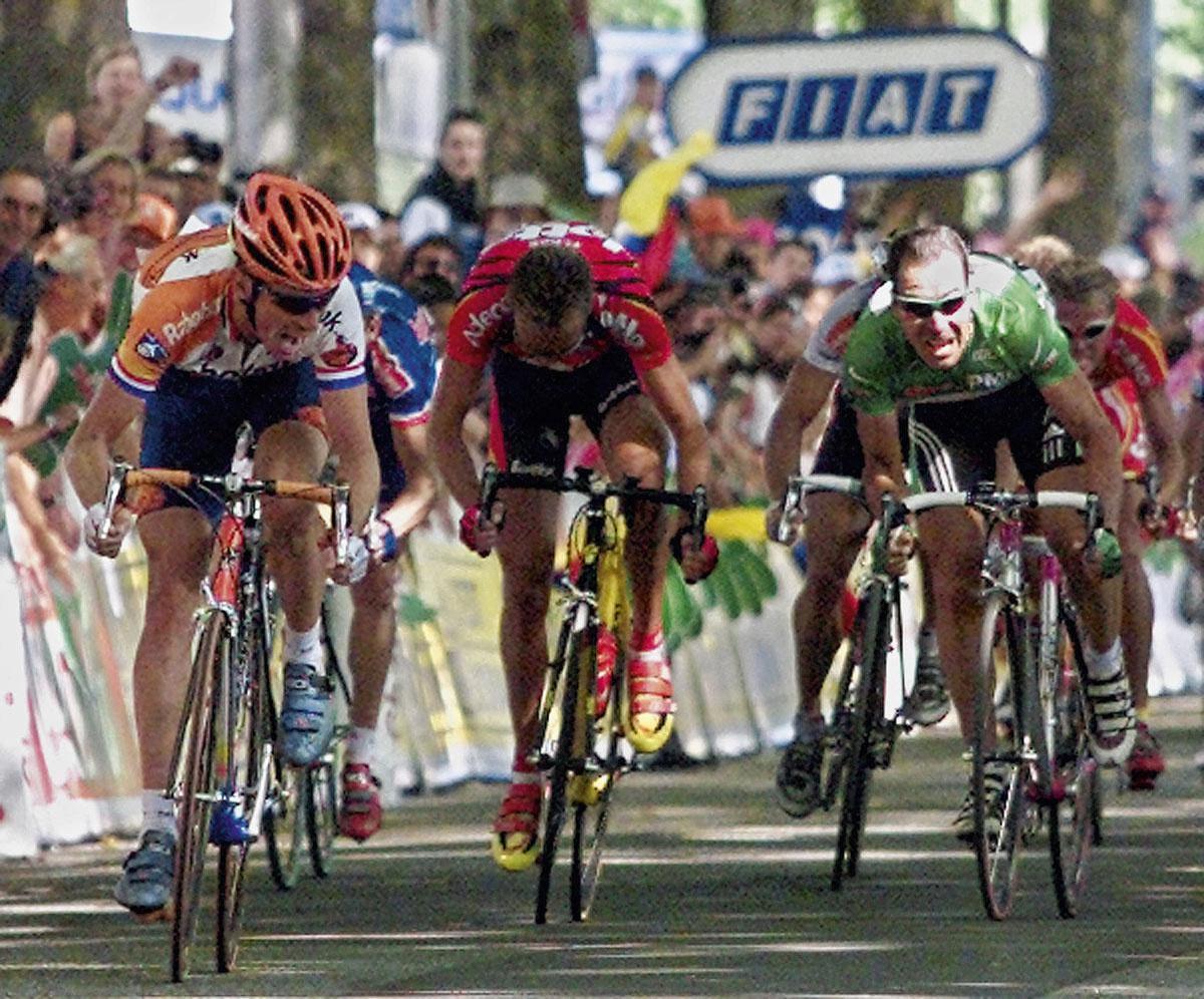 En 2000, Erik Dekker (à gauche) était parvenu de justesse à devancer le peloton à Lausanne.