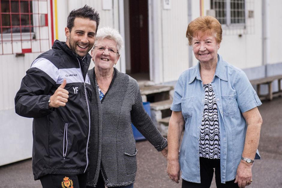 Yannick Ferrera et son fan club.