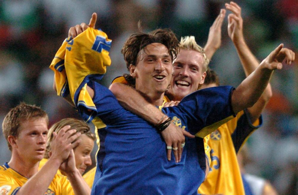 Zlatan Ibrahimovic et Christian Wilhelmsson en équipe nationale, en 2004.