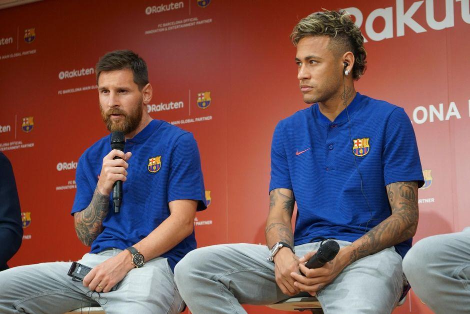 Neymar et Messi, son rival et ancien coéquipier.