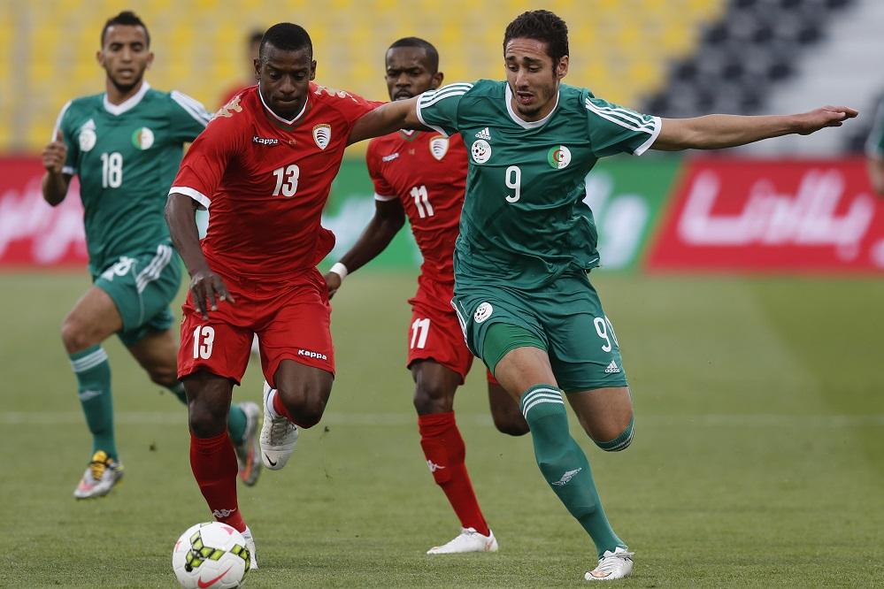 Ishak Belfodil avec la sélection algérienne face à Oman.