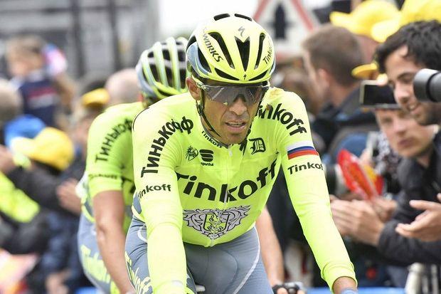 Alberto Contador sous le maillot de son ancienne équipe.