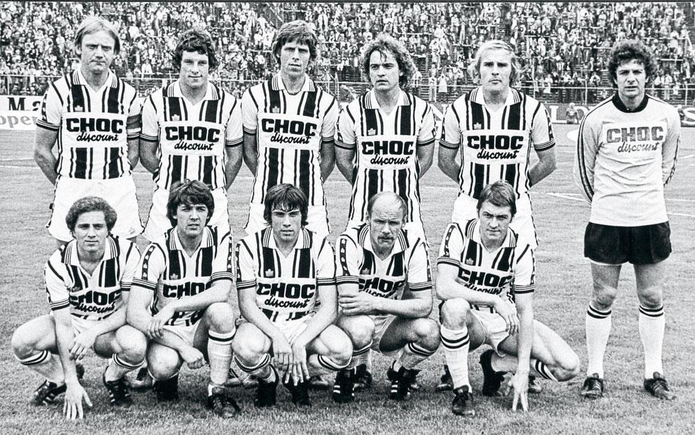 L'équipe finaliste de la Coupe de Belgique 1977-1978 (Jean-Jacques Cloquet deuxième en haut en partant de la gauche).