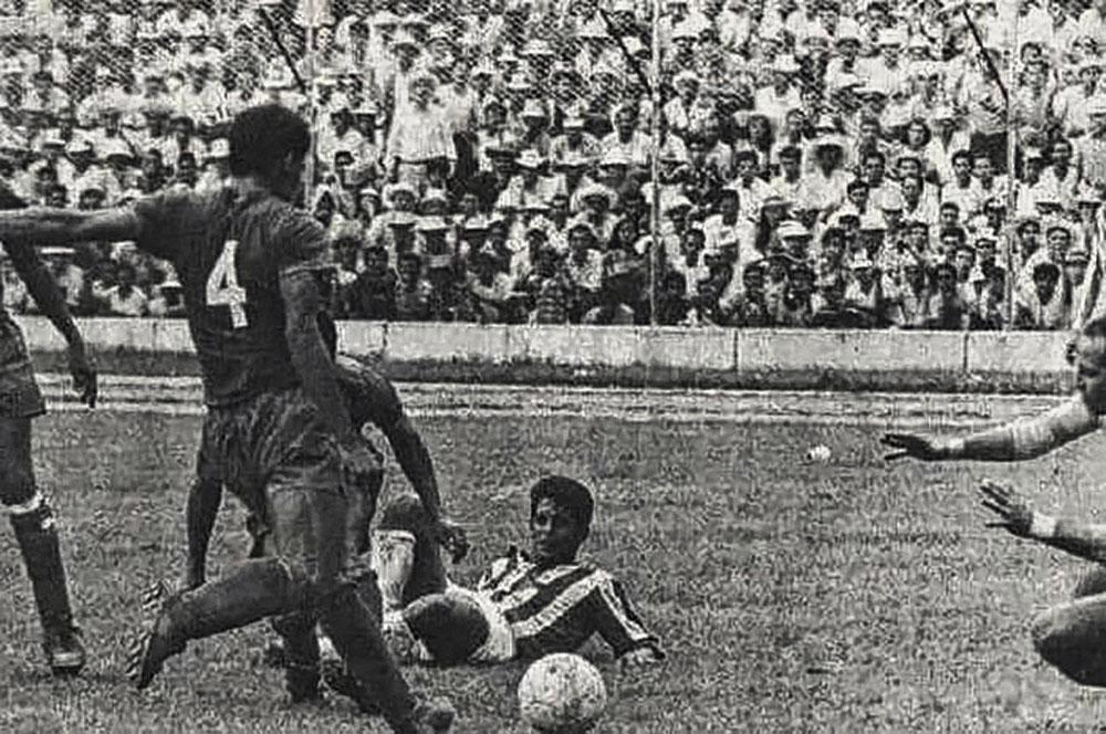 Un Salvador-Honduras sous haute tension lors des qualifs pour la Coupe du monde 1970. Finalement, ce sont les Salvadoriens qui rencontreront les Diables.