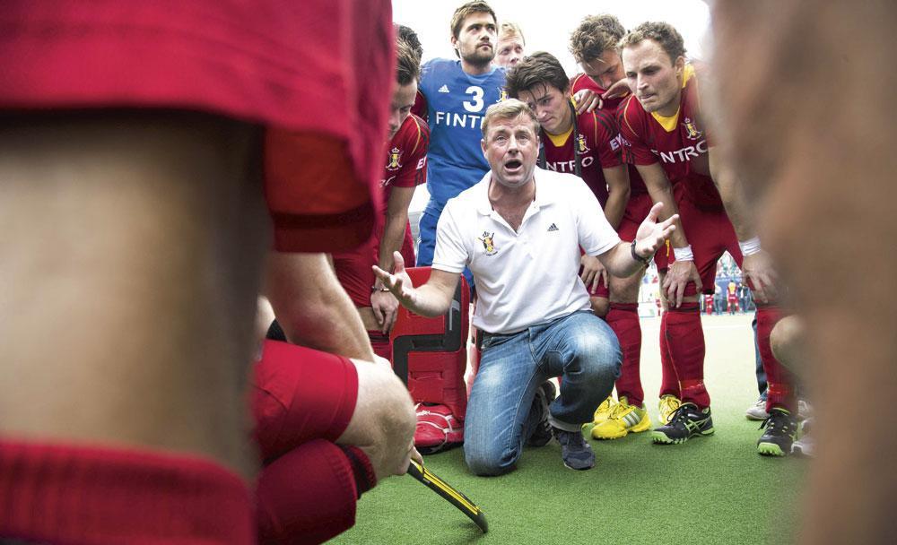 Marc Lammers, alors coach des Red Lions, s'adresse à ses joueurs après la finale de l'EURO 2013, perdue contre l'Allemagne (1-3).