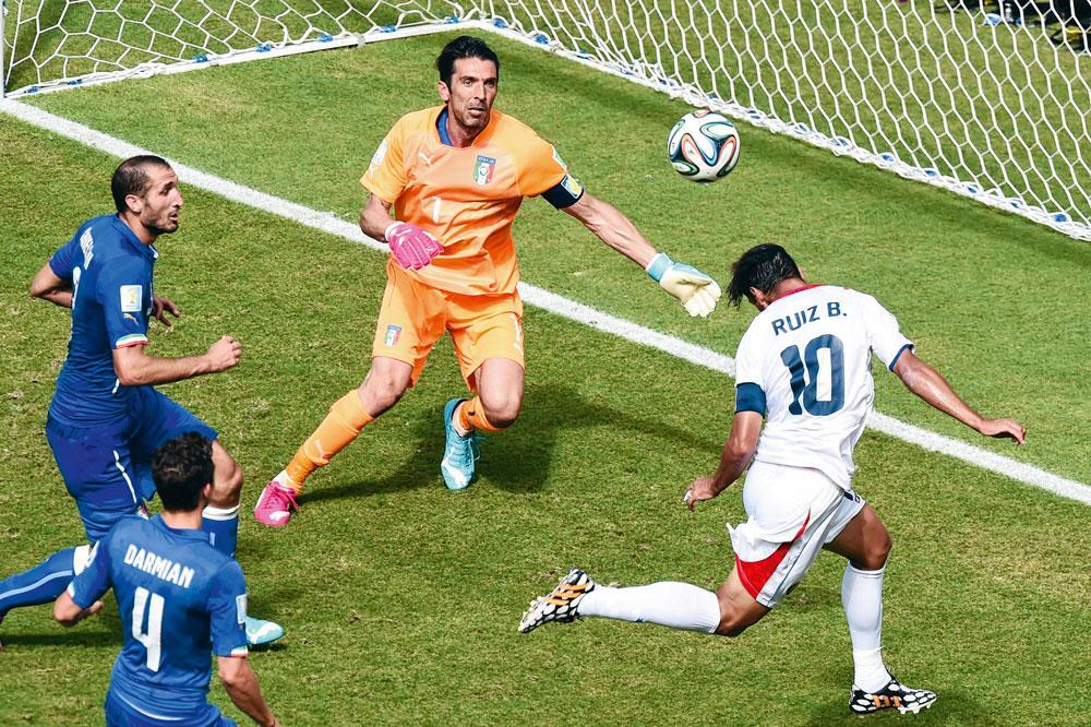 En 2014, Bryan Ruiz inscrit de la tête un but à l'Italie de Gigi Buffon. Le Costa Rica s'est imposé 0-1 et a finalement atteint les quarts de finale.