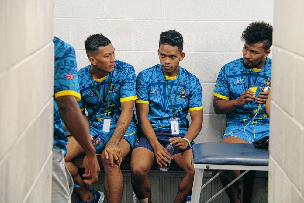 L'équipe de Tuvalu en pleine préparation mentale.