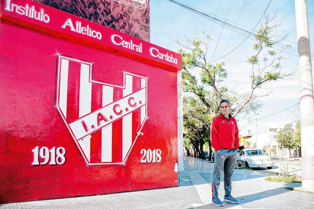 Pablo Alvarez, le coach de Dybala en U15 : 