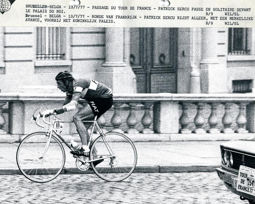 Seul à travers Bruxelles : Patrick Sercu au Tour 1974. Il allait gagner l'étape qui transitait par la capitale avant de s'achever à Charleroi.