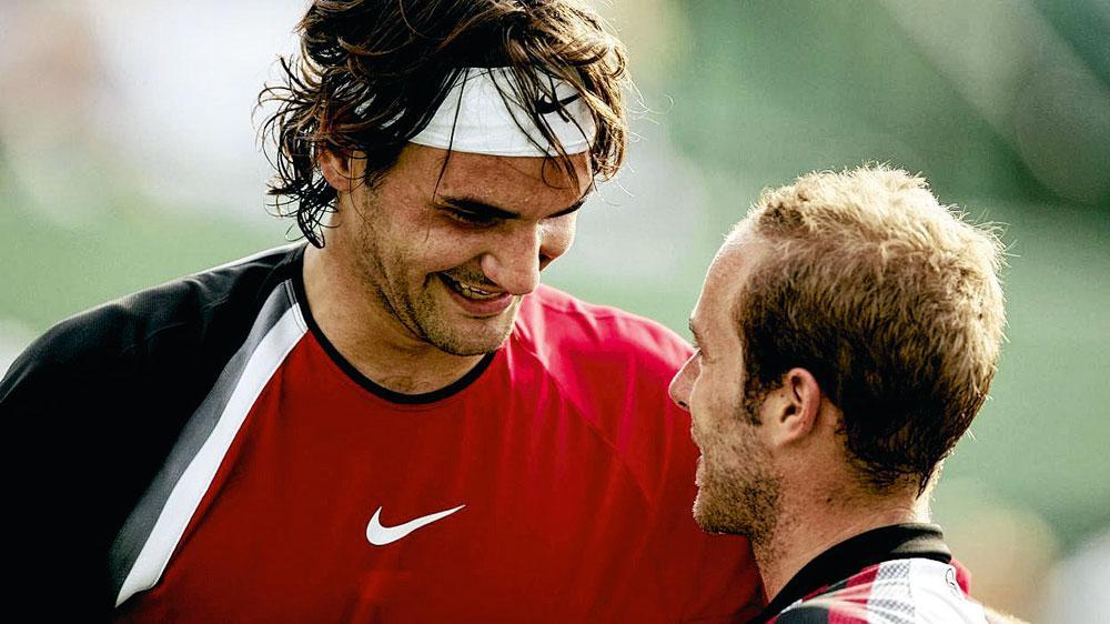 Vainqueur du double junior à Wimbledon au côté d'un certain Roger Federer.