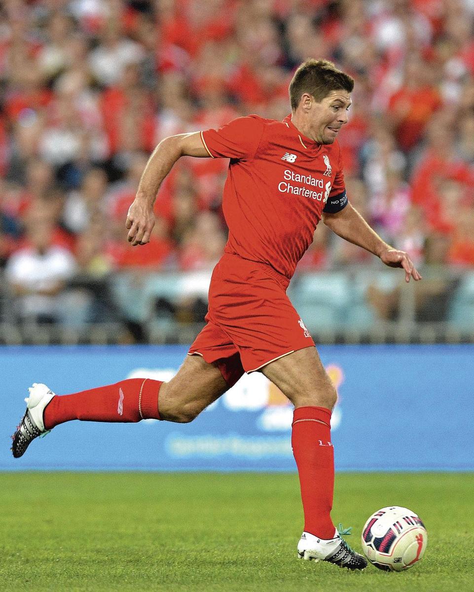 Steven Gerrard, un mythe du Liverpool FC. Il y a joué sans interruption jusqu'à ses 35 ans.