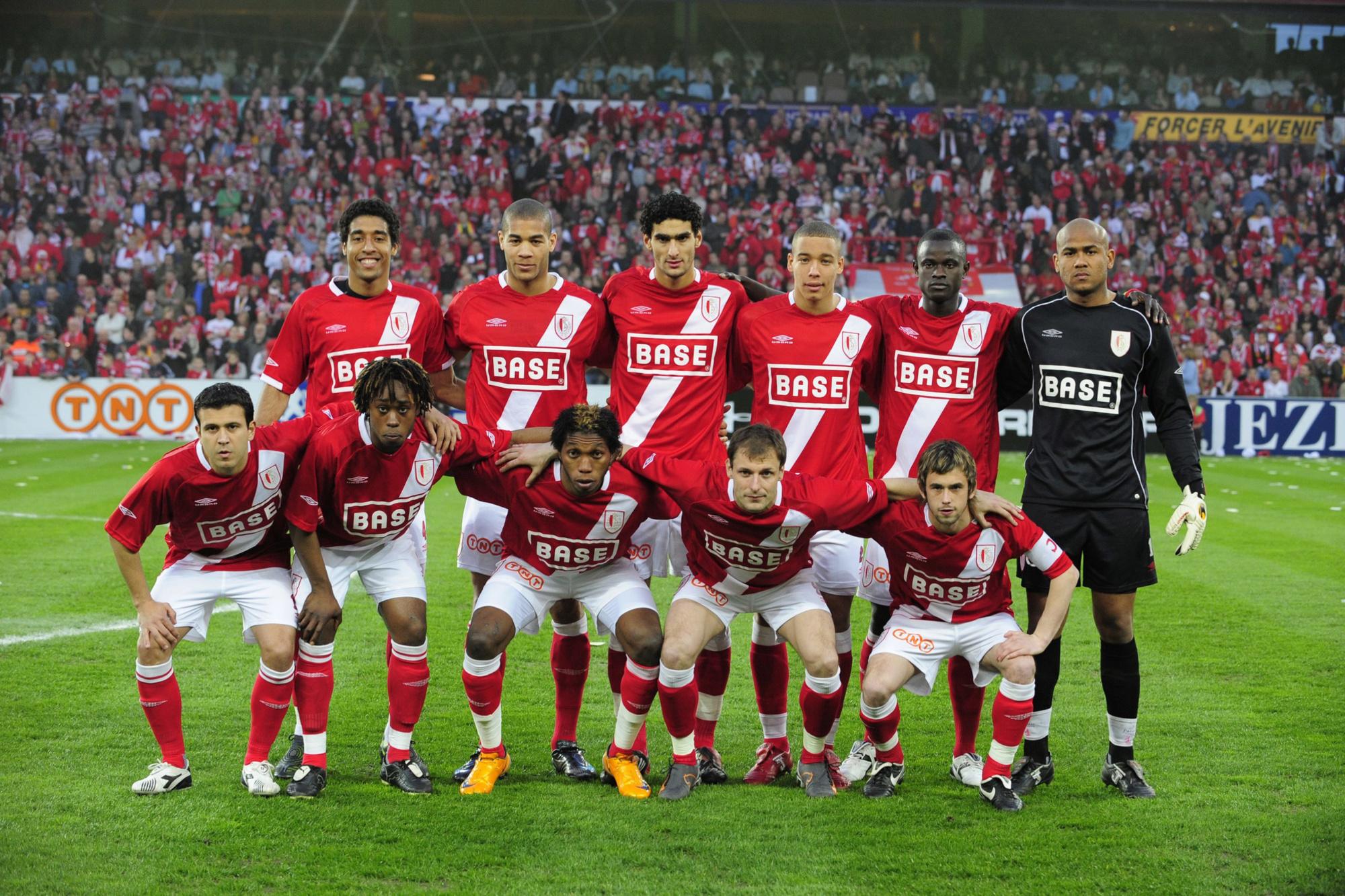 Le onze du base du Standard ce jour-là: -En haut (de gauche à droite): Dante, Onyewu, Fellaini, Witsel, Sarr, Espinoza. -En bas (de gauche à droite): Camozzato, Goreux, Mbokani, Jovanovic, Defour.
