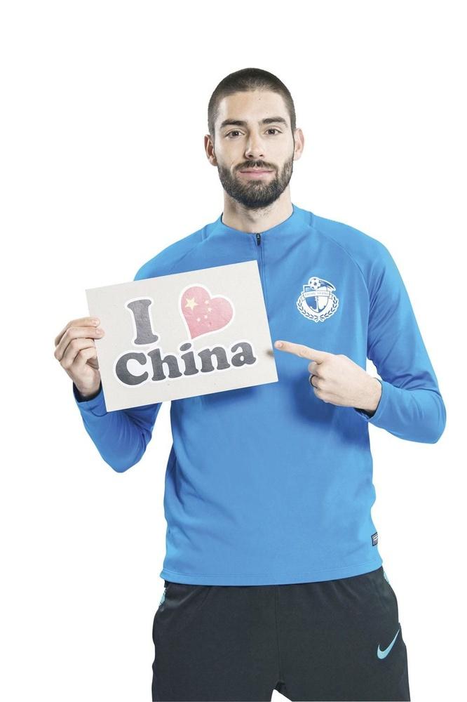 Comment le Standard et Anderlecht s'attaquent au marché chinois