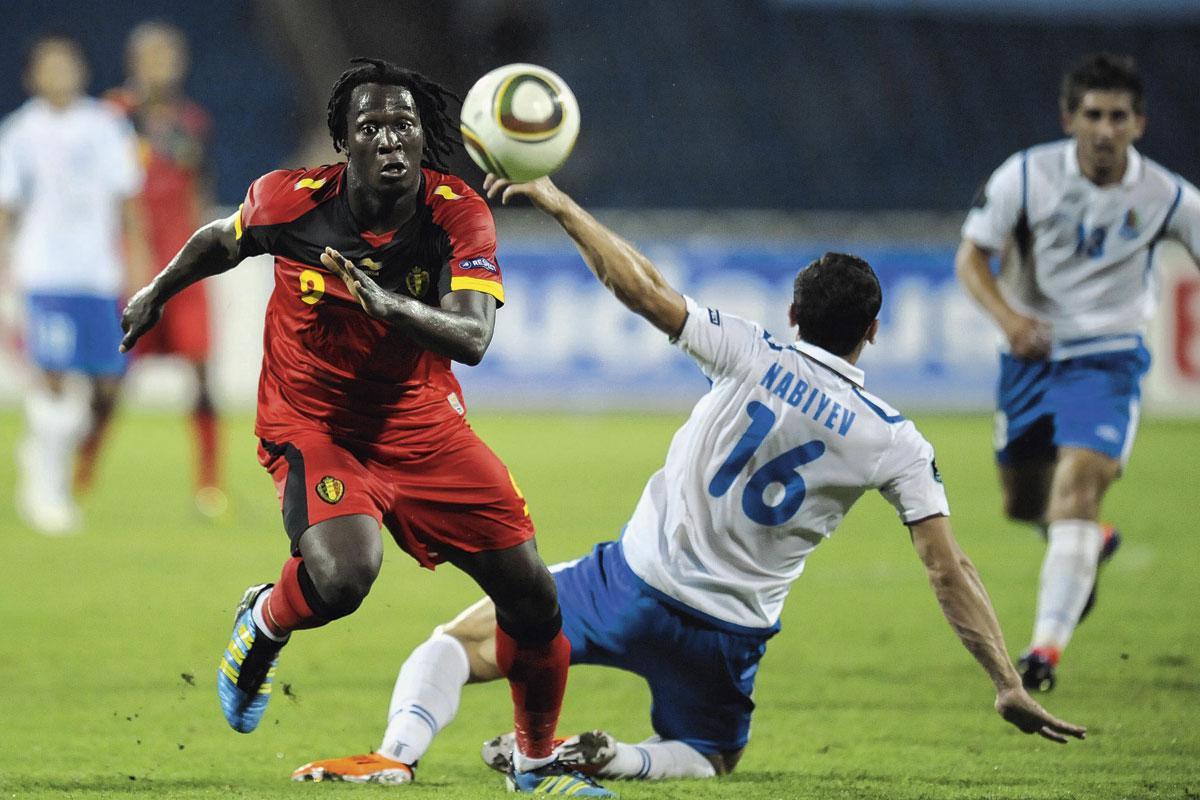 Un tout jeune Romelu Lukaku, contraint au nul avec les Diables un soir de septembre 2011.