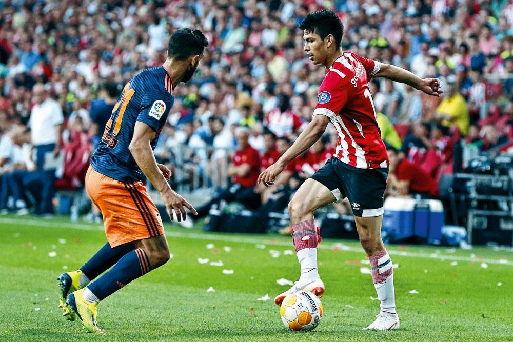 Malgré une toute bonne Coupe du monde, Hirving Lozano devrait jurer fidélité une saison de plus au PSV.