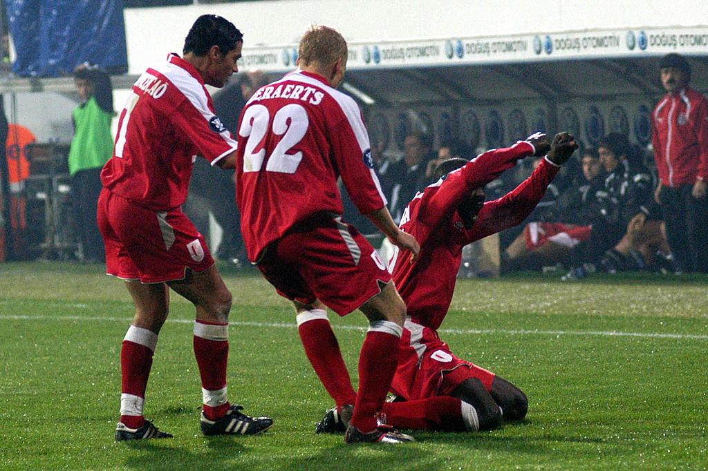 En 2004, Sambegou Bangoura avait égalisé lors d'un duel en Coupe UEFA contre le Besiktas. (Score final 1-1)