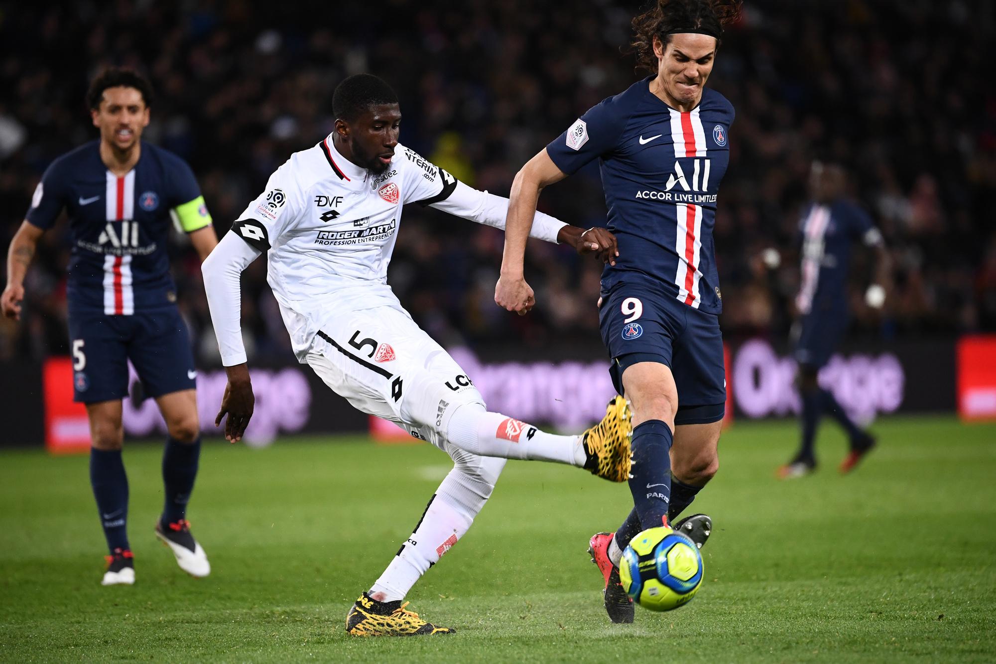 Le meilleur buteur de l'histoire du PSG va quitter Paris.