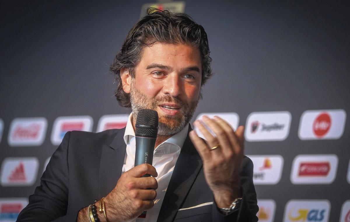 Président de la Fédé, membre du CA de la Pro League et administrateur délégué de Charleroi, Mehdi Bayat cumule les casquettes.