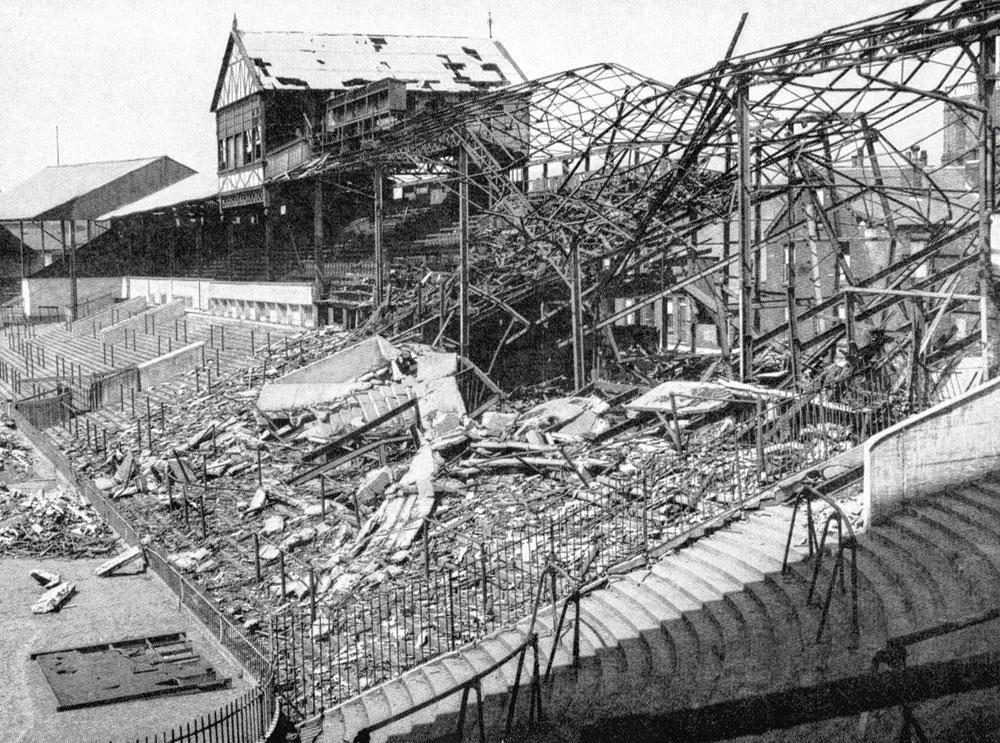 Pendant la Deuxième Guerre mondiale, Bramall Lane, le port d'attache de Sheffield, a été bombardé à dix reprises par les Allemands.
