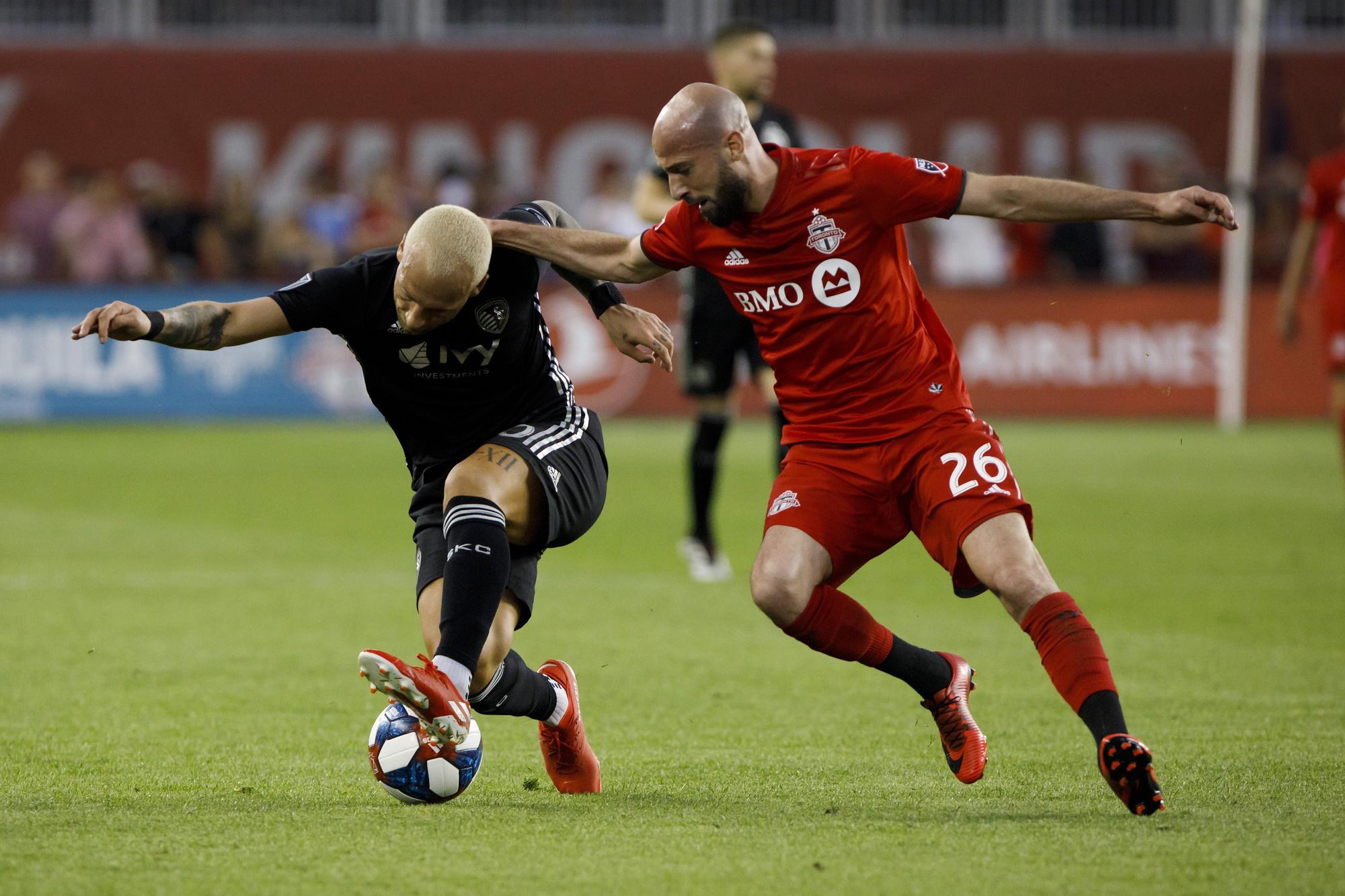 Laurent Ciman évolue désormais à Toronto.