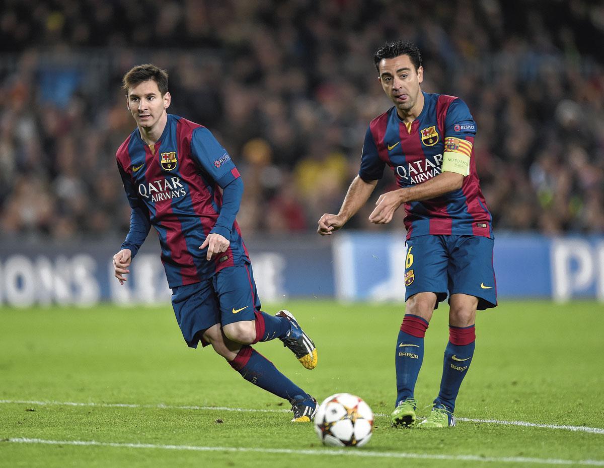Sans avoir les coups de rein de Lionel Messi (à gauche), Xavi a régné durant des années sur le milieu de terrain du Barça, grâce à son sens du jeu.