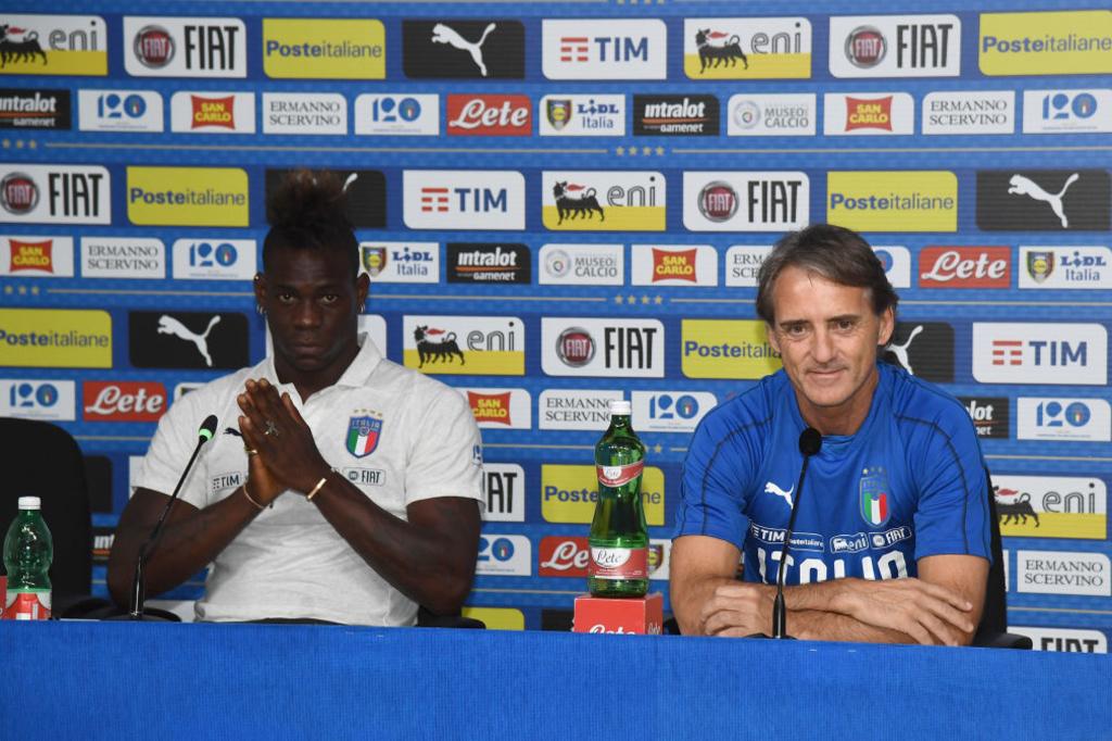 Mancini qui a entraîné Balotelli à l'Inter et à Manchester City avait rappelé son fantasque attaquant en 2018 alors qu'il restait sur quatre années sans convocation avec la Nazionale.