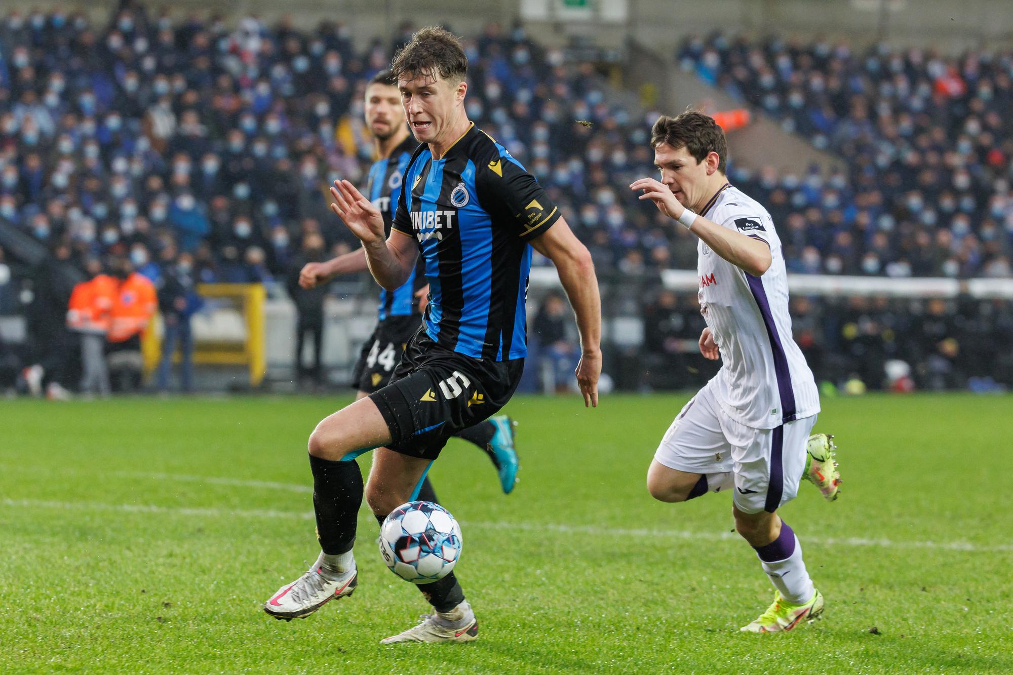 Jack Hendry seul transfert réussi de l'été à Bruges.