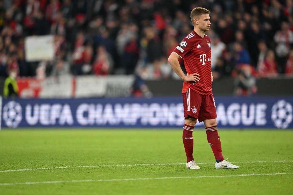 Joshua Kimmich fait certainement partie des joueurs de haut-niveau du Bayern. Mais cette saison, il semble en méforme et parfois perdu sur le terrain.