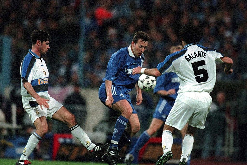 Anomalie de l'histoire du football allemand, cela faisait un quart de siècle que Schalke 04 et Marc Wilmots attendaient un successeur au palmarès de la deuxième Coupe d'Europe.