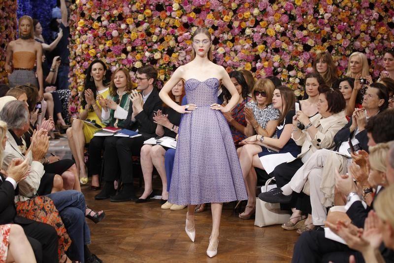 Premier defile de Raf Simons chez Dior 