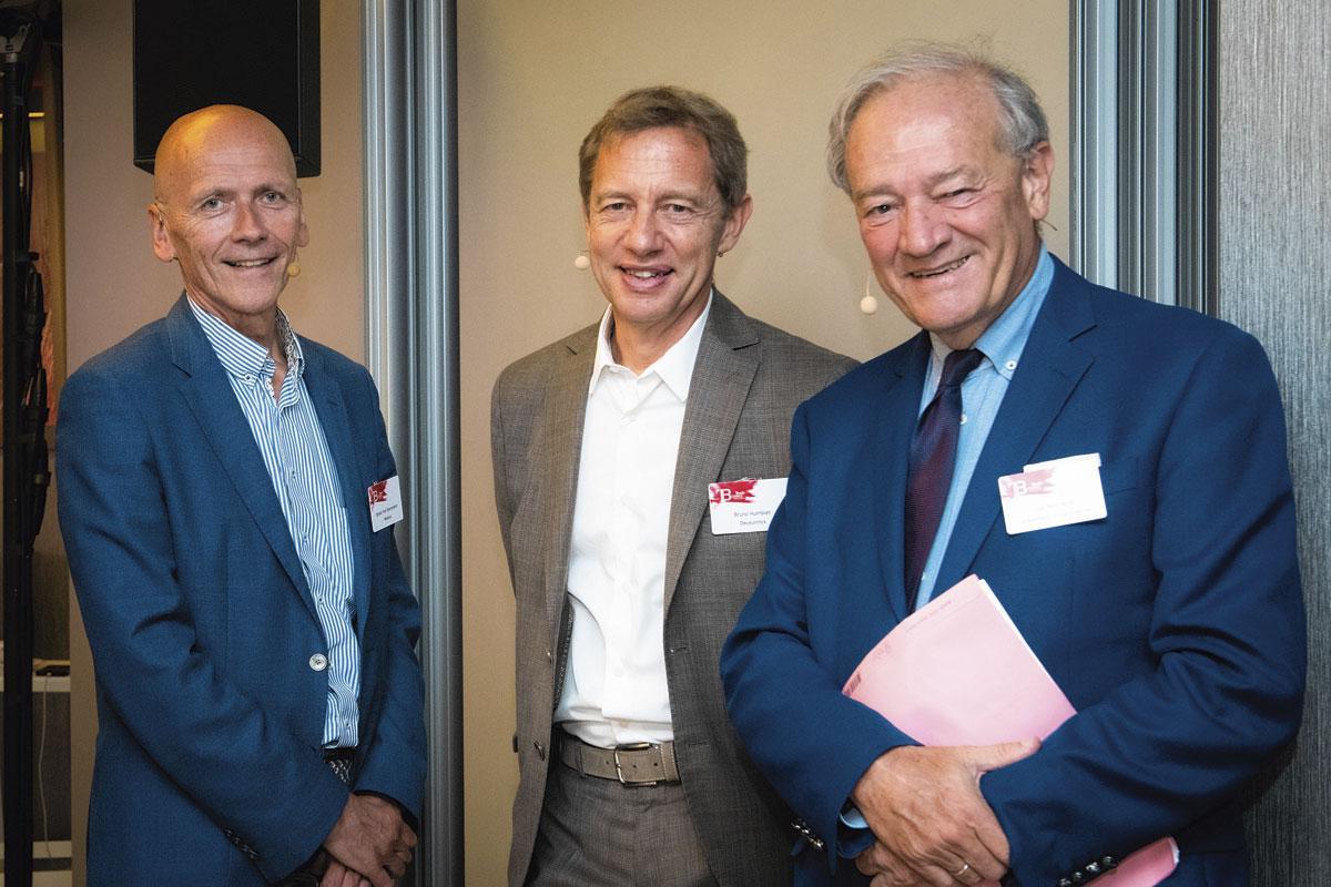 Ignace Van Doorselaere, administrateur délégué de Neuhaus, Bruno Humblet, CEO de Deceuninck, et Luc Bertrand, président d'Ackermans & Van Haaren.