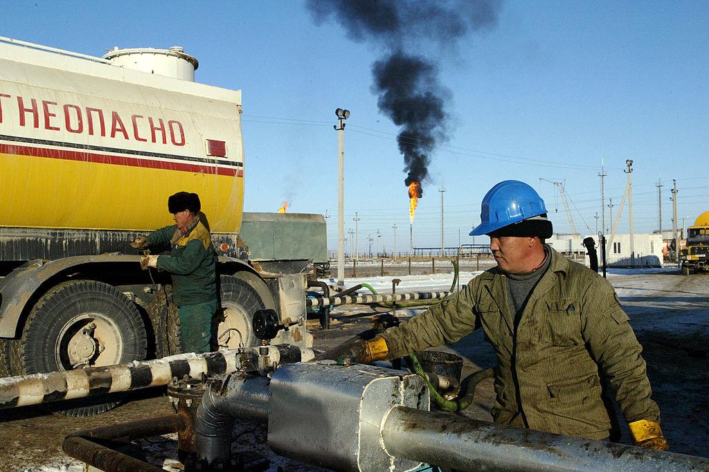 Le Kazakhstan possède des réserves pétrolières équivalentes à celles de l'Irak, il est dixième producteur mondial de charbon