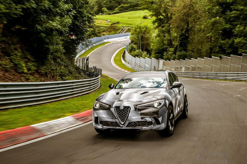 Alfa Romeo verlaat met nieuwe Stelvio platgetreden paden