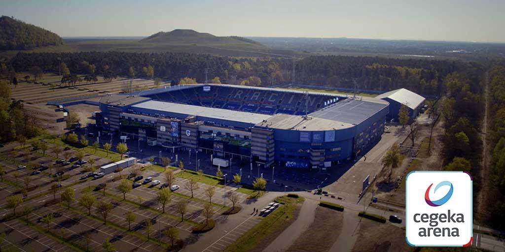 Het stadion van Genk wordt de komende tien jaar de Cegeka Arena.