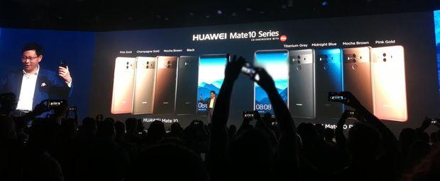 Richard Yu (Huawei) stelt de nieuwe Mate 10 reeks voor in München.