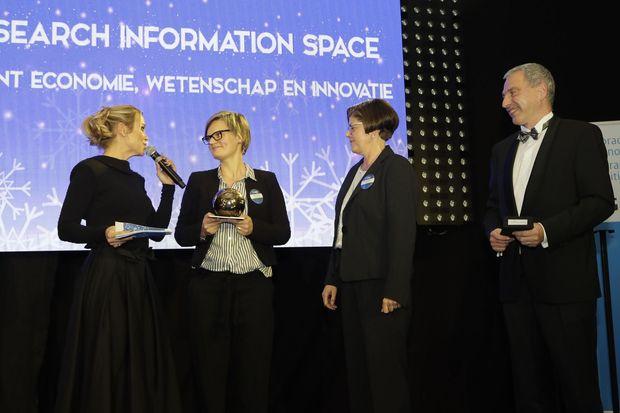 Het FRIS-onderzoeksportaal won e-Gov-awards in de categorie 'open data' en 'beste project'.