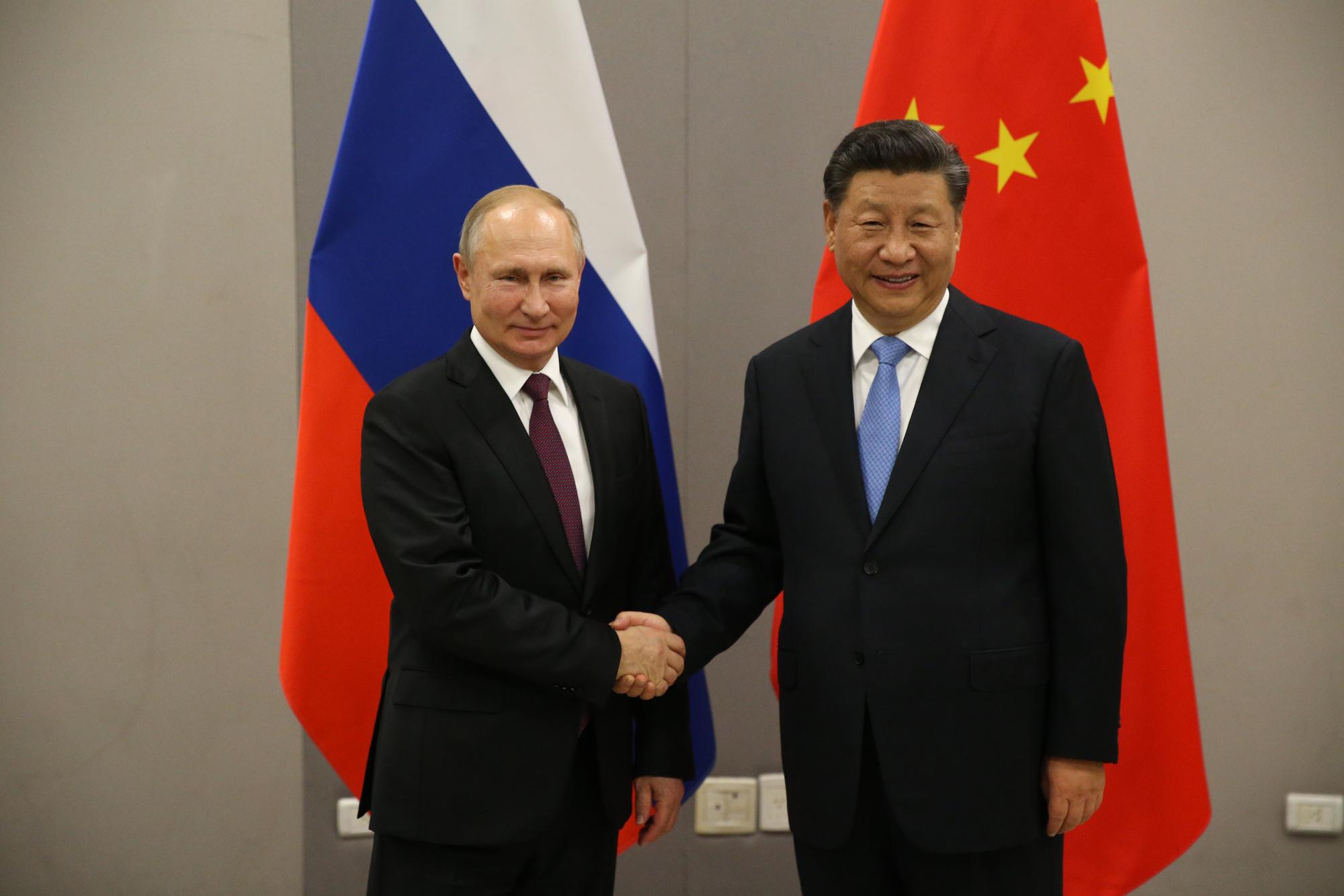 La Russie aurait demandé de l'aide financière et militaire à la Chine