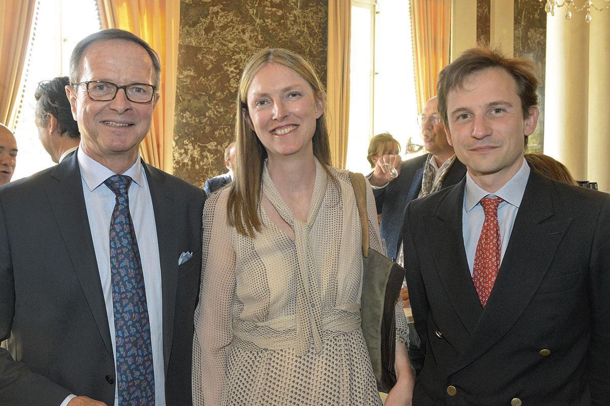 Guy van Wassenhove, conservateur du Fonds Baillet Latour, Beatrix Bourdon, directrice générale de la Brafa, et Benjamin Zurstrassen, conservateur du musée Horta.