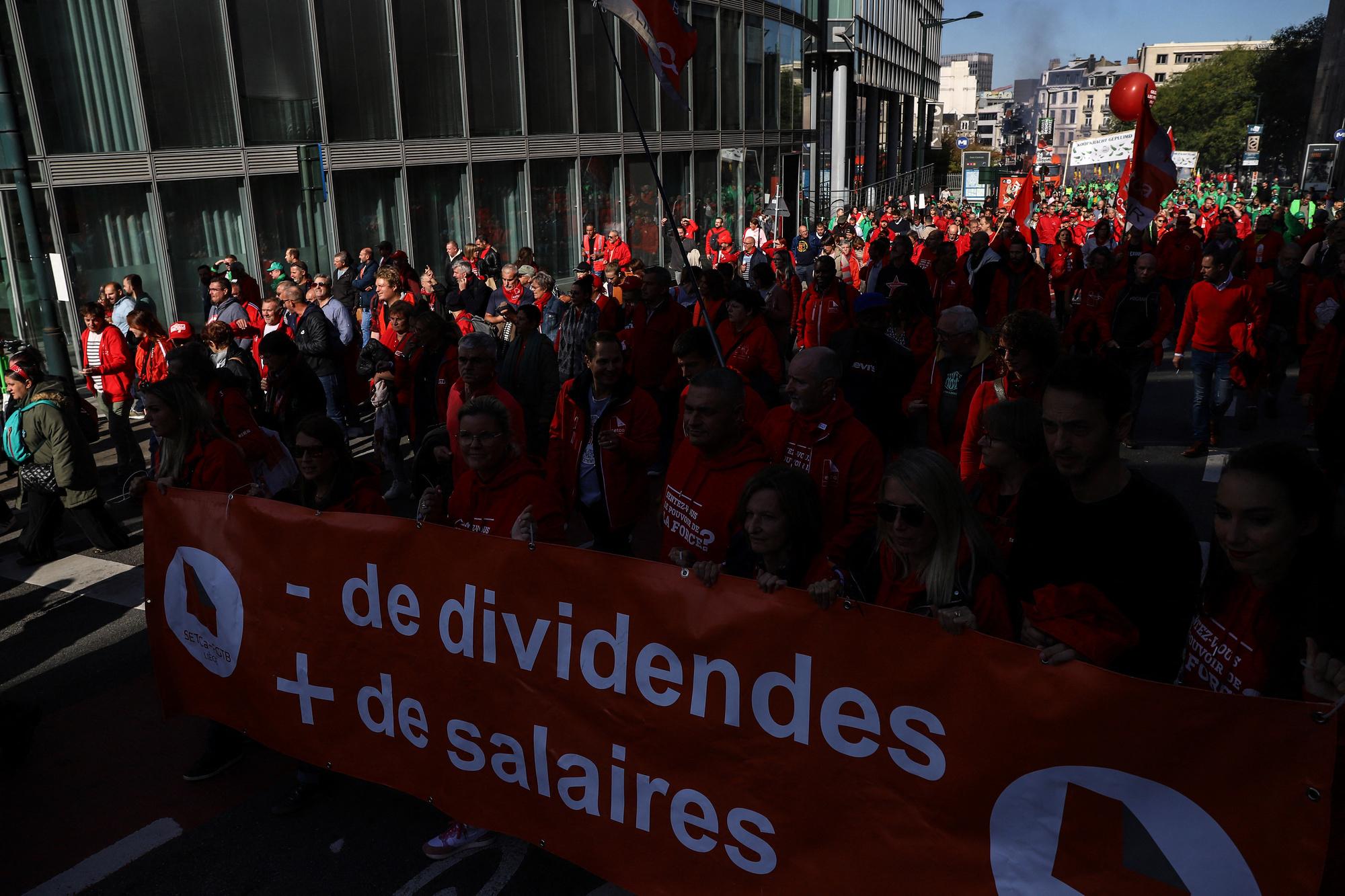 Manifestation syndicale contre la hausse du cout de la vie et l'augmentation des prix de l energie lors d une journee de greve nationale le 21 septembre 2022. 