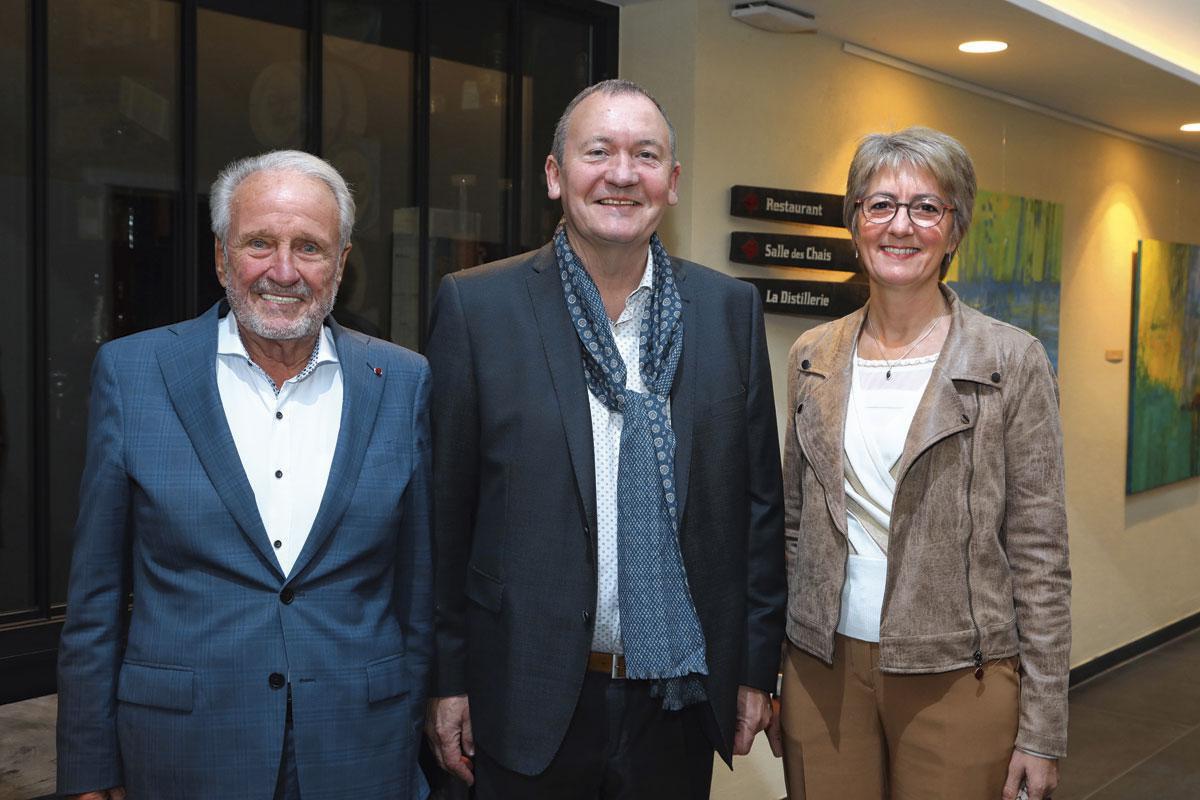 Gérard Delvaux, Gilles Gillet et Nathalie Procureur, respectivement président, administrateur et co-vice-présidente de l'Ordre des experts-comptables et comptables brevetés de Belgique.