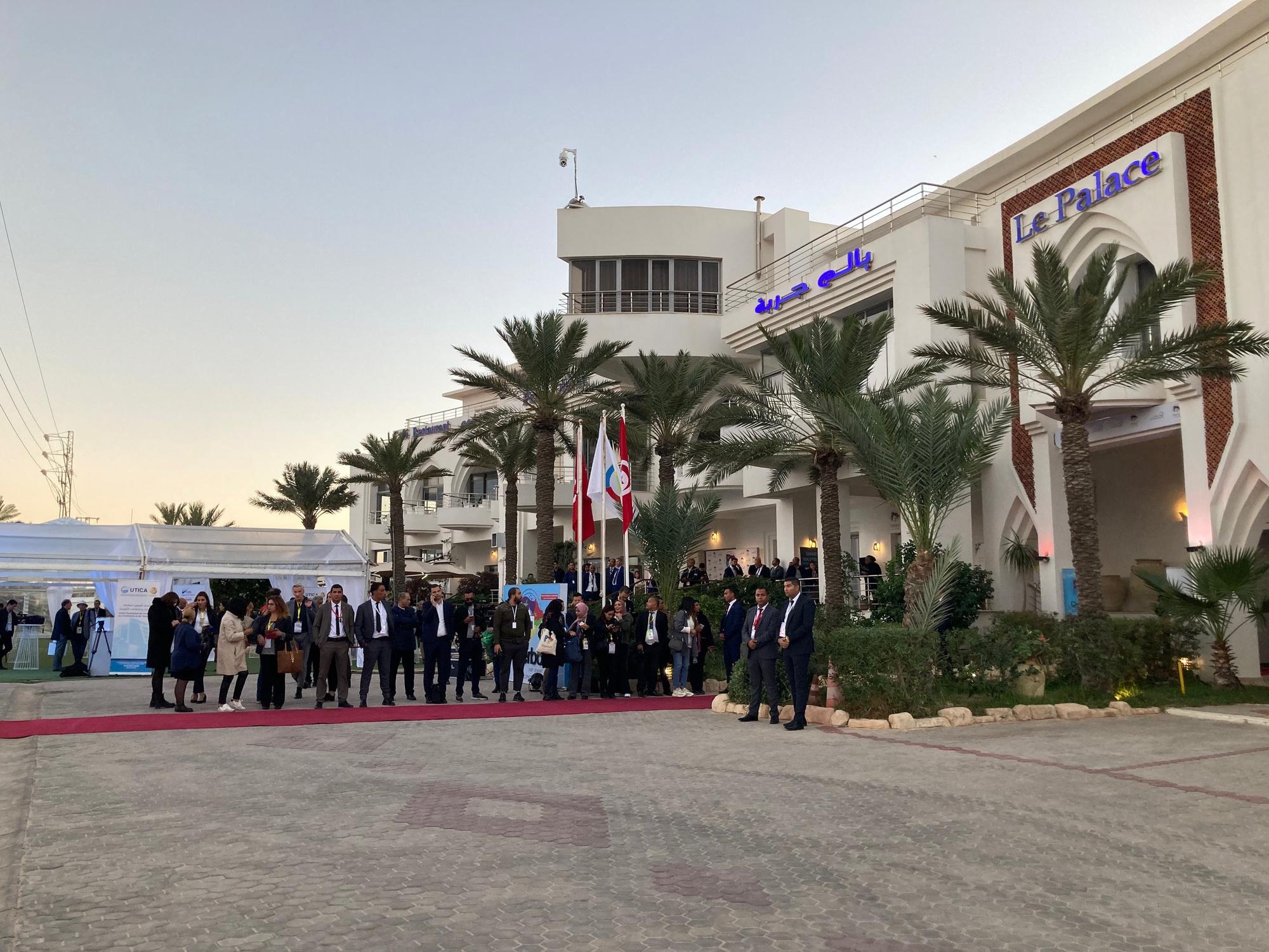 Arrivée des dirigeants et décideurs au Forum Economique de la Francophonie à Djerba, Tunisie ce 20 novembre.