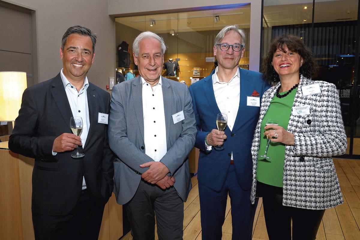 Eric Dumoulin, directeur d'Edmond De Rothschild, Pierre Gustin, administrateur de PGCD, Eric-Louis Poskin, administrateur d'e-Trust, et Sabine Mahy, CFO de CRM Group.