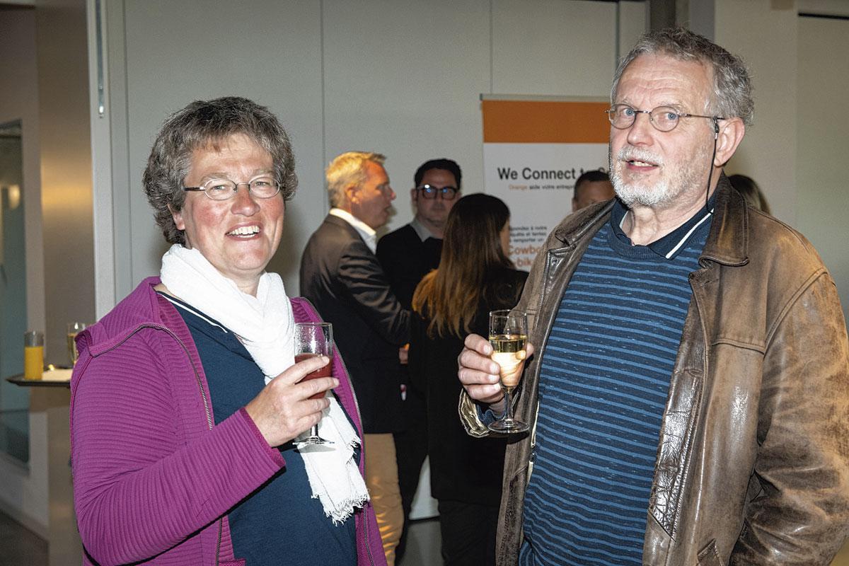 Thérèse-Marie Bouchat et Benoît Dave, codirecteurs de Paysans-Artisans, lauréate des petites entreprises.