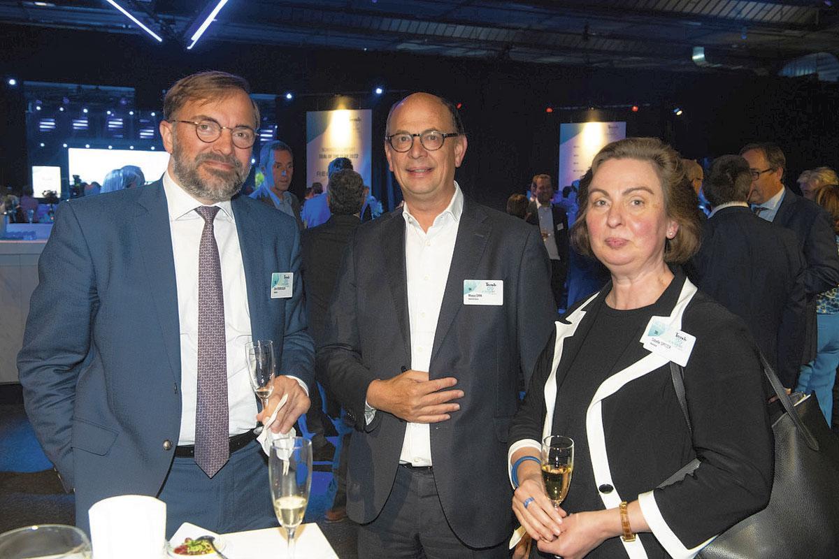 5. Dirk Meeus, global co-head of corporate worldwide partner chez Allen & Overy, entouré de Dirk Verbruggen et Sibylle Spitzer, respectivement CFO et deputy general counsel chez Recticel.